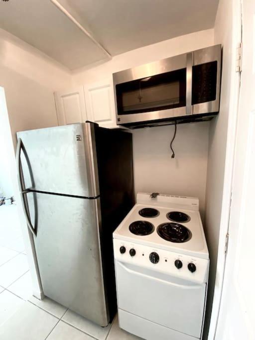 Miami Beach Home Near The Ocean Екстер'єр фото