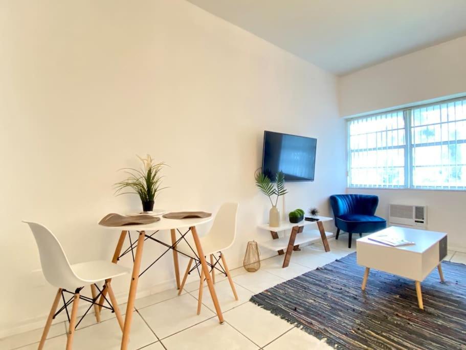 Miami Beach Home Near The Ocean Екстер'єр фото